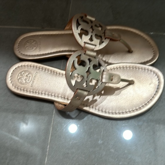 Tory burch sandals - Picture 2 of 3